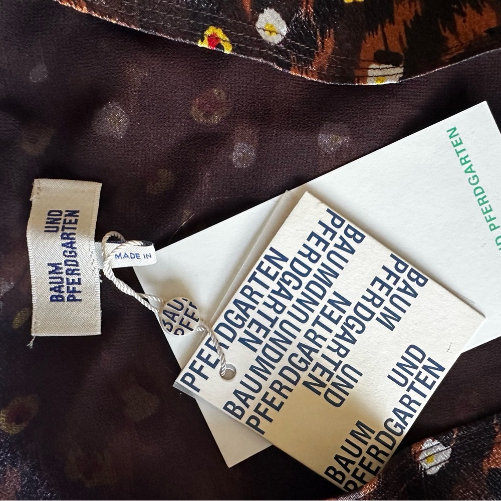 Baum und Pferdgarten Mallow blouse in the Cheetah Summer Vacation Garden - Picture 6 of 9
